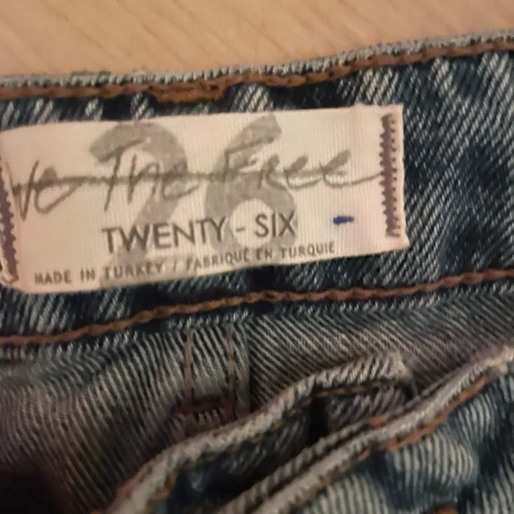 New Free People women’s High Rise straight leg distresses jeans size 26 - Picture 7 of 11